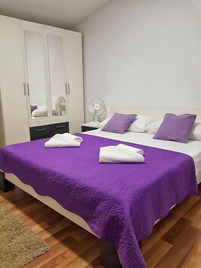 Kaštel SućuracApartman Nelaアパートメント エクステリア 写真