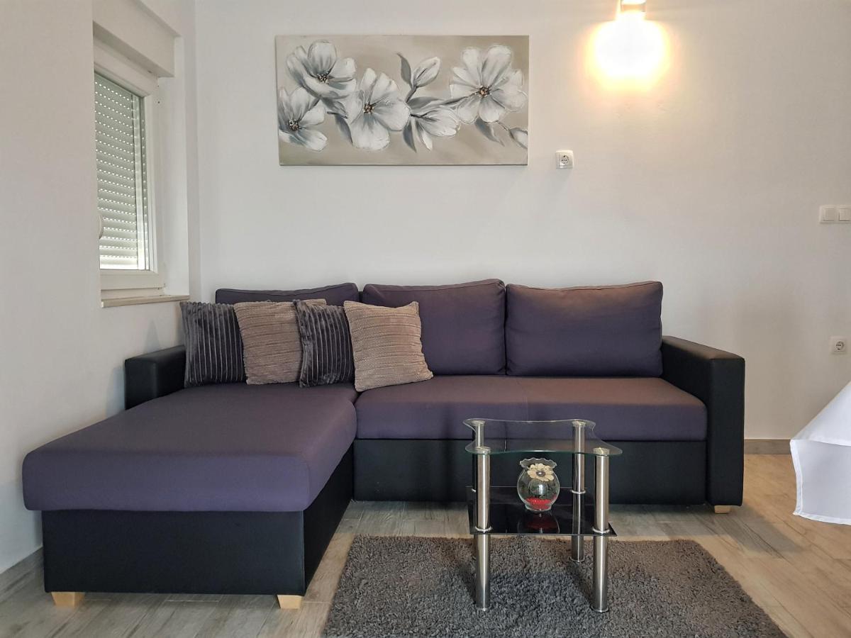 Kaštel SućuracApartman Nelaアパートメント エクステリア 写真