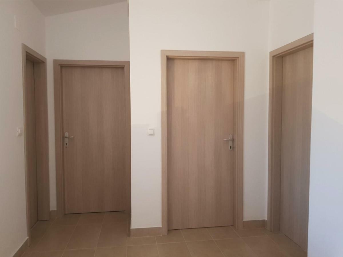 Kaštel SućuracApartman Nelaアパートメント エクステリア 写真